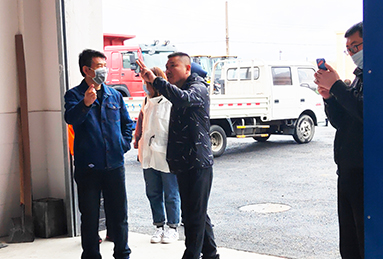 沈阳市沈北压缩设备交接仪式(图3) 沈阳市沈北压缩设备交接仪式(图3)